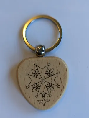Porte-clé en bois "Croix huguenote" - Forme cœur