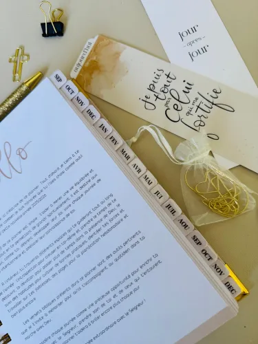 Planner jour après jour 2025-2026 - j'accomplirai mes résolutions