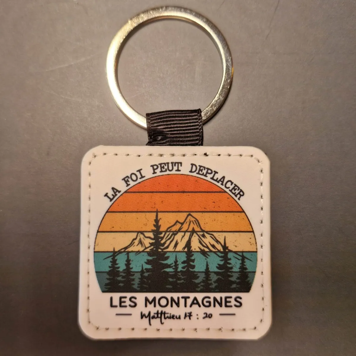 Porte-Clé Carré Sublimation Matthieu - "La foi peut déplacer les montagnes." Matthieu 17: 20,