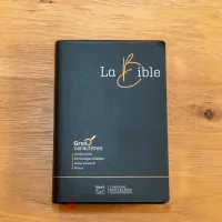 Bible Segond 21, gros caractères - couverture souple noire en fibrocuir, tranche argentée