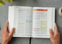 Anglais, Bible KJV, Color Code Study Bible