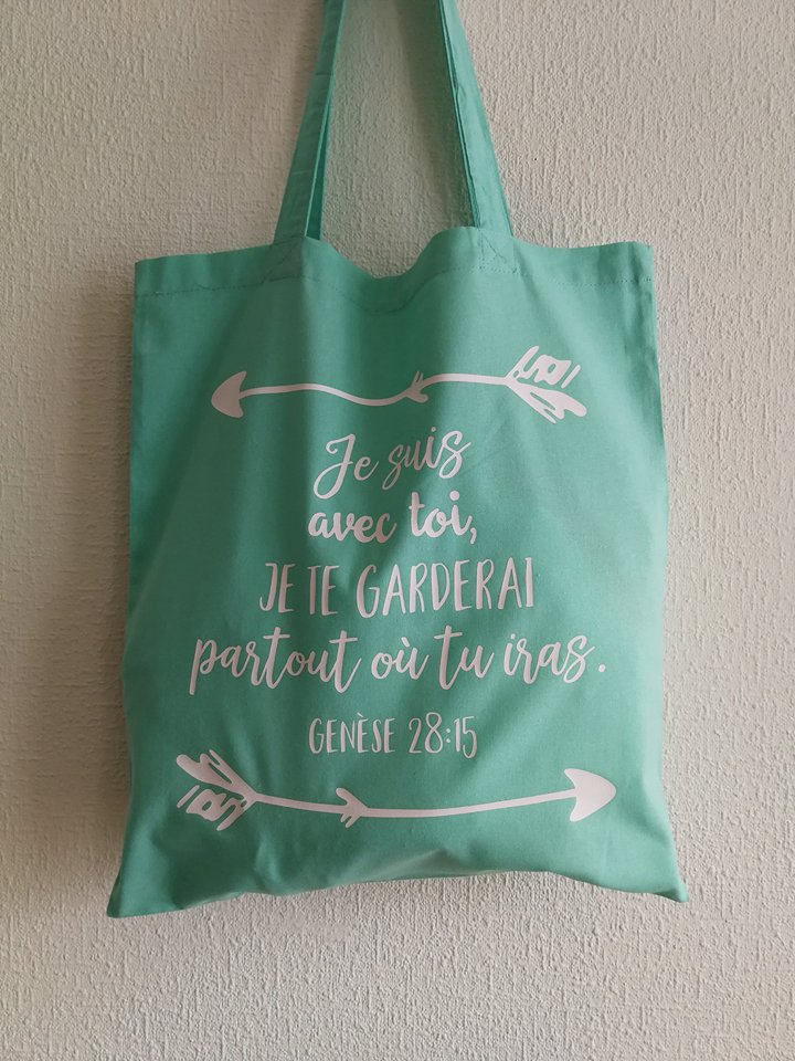 Tote bag "Je suis avec toi […]" Genèse 28:15 - diverses couleurs