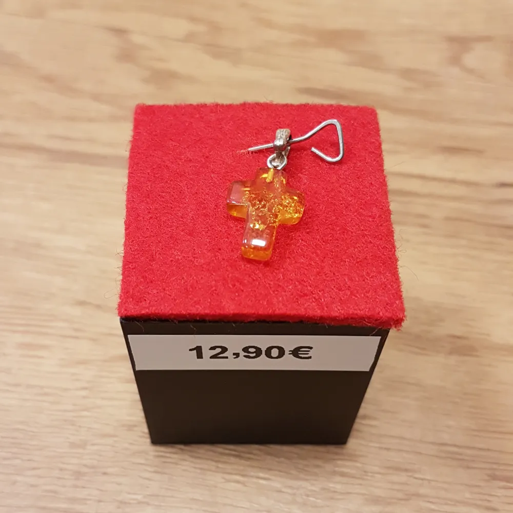 Pendentif Croix pierre Ambre