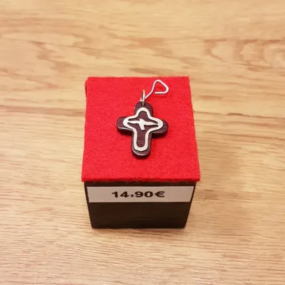 Pendentif Croix évidée avec Colombe en argent sur Croix en bois