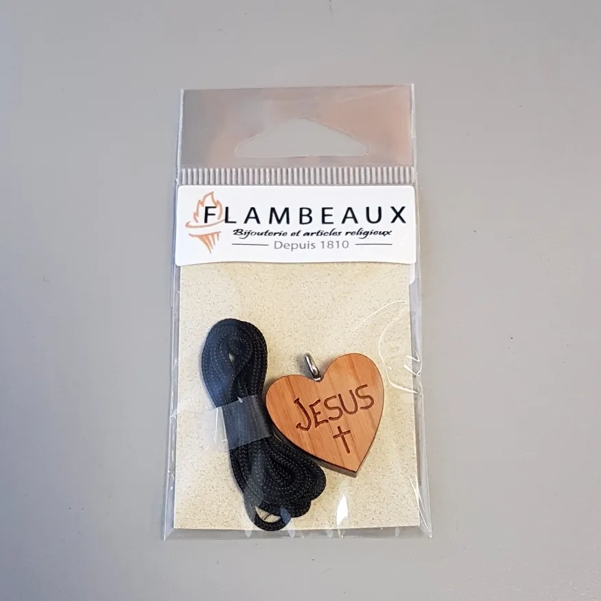 Pendentif bois coeur Jésus + Croix avec cordon