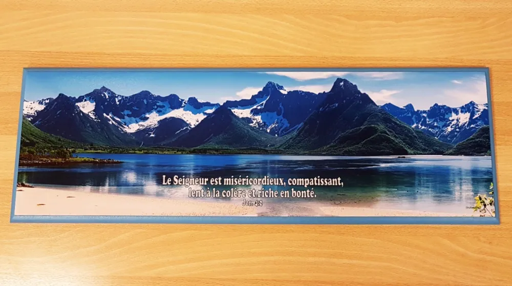 Cadre bois "Le Seigneur est miséricordieux […]" Jonas 4:2 - 22 x 66cm, bleu marée haute