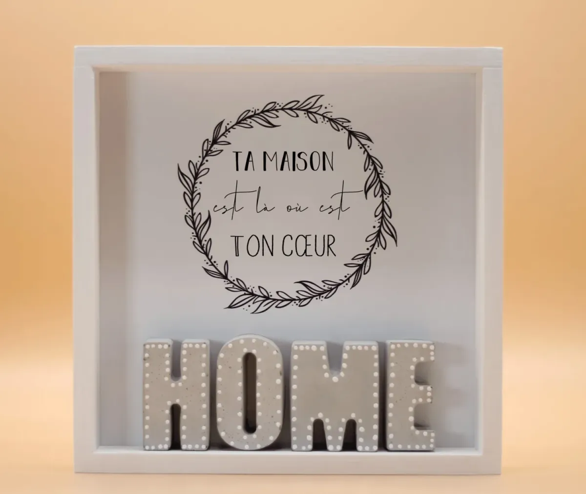 Cementini Wandbild aus Holz HOME - aus Holz & Betonbuchstaben